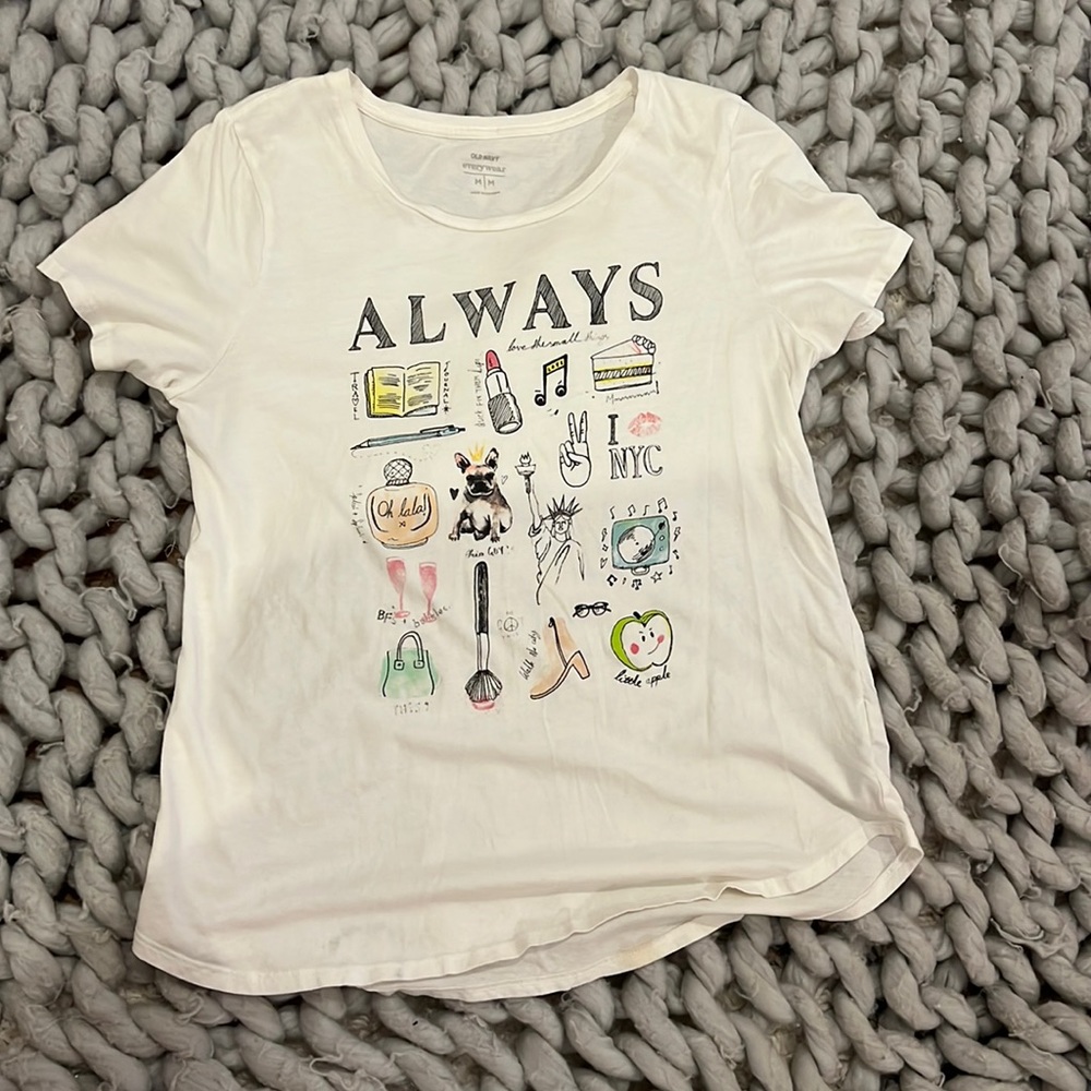 Cute Old Navy Graphic Tee